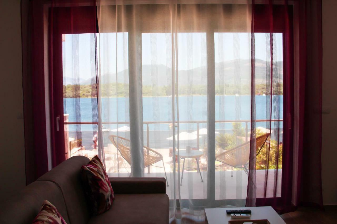 Apartments Tramonto Tivat Exterior photo