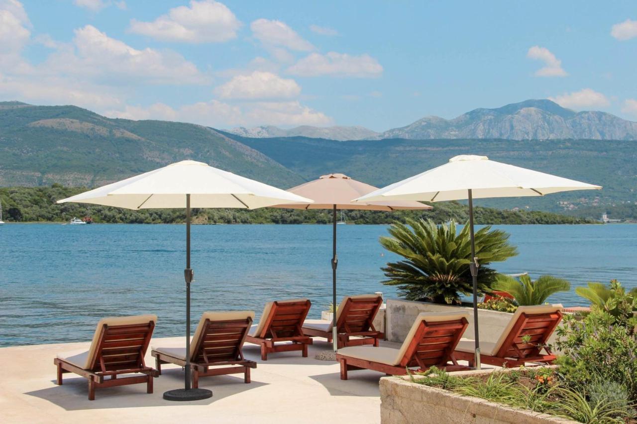 Apartments Tramonto Tivat Exterior photo