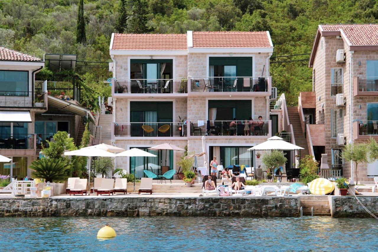 Apartments Tramonto Tivat Exterior photo